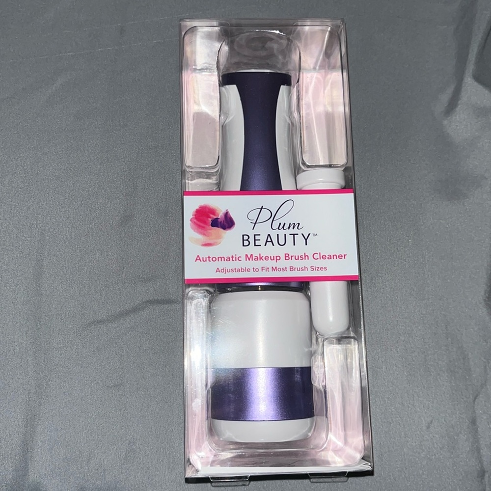 Plum Beauty Automatic Brush Cleaner